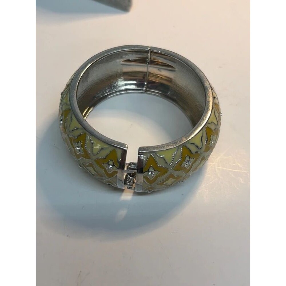 Yellow hinge bangle - Picture 3 of 5